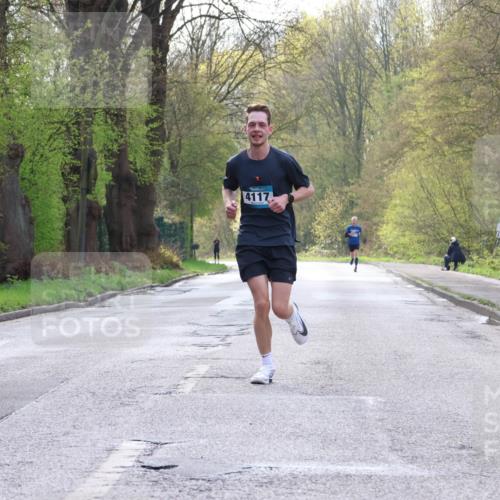 12.04.2026 - 45. Internationalen Wilhelmsburger Insellauf Yannick Fuchs http://msf.ph/oto/9476095 12.04.2026 10:09:53 Laufen 4117 meine-sportfotos.de