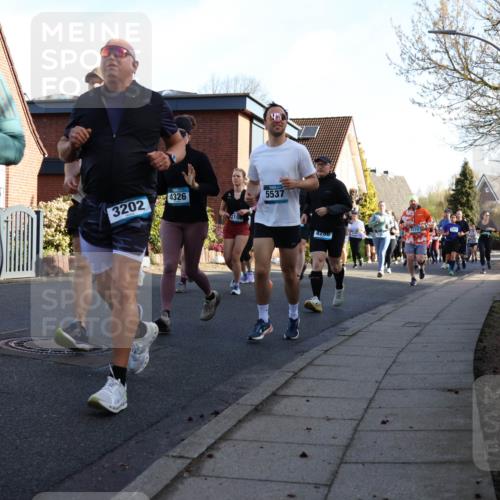 12.04.2026 - 45. Internationalen Wilhelmsburger Insellauf Yannick Fuchs http://msf.ph/oto/9476108 12.04.2026 09:02:47 Laufen 4520, 3202, 4326, 5537, 4286 meine-sportfotos.de