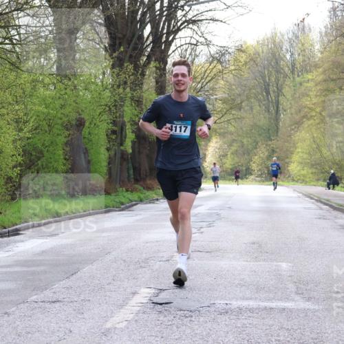 12.04.2026 - 45. Internationalen Wilhelmsburger Insellauf Yannick Fuchs http://msf.ph/oto/9476109 12.04.2026 10:09:54 Laufen 4117 meine-sportfotos.de