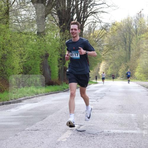 12.04.2026 - 45. Internationalen Wilhelmsburger Insellauf Yannick Fuchs http://msf.ph/oto/9476115 12.04.2026 10:09:55 Laufen 4117 meine-sportfotos.de