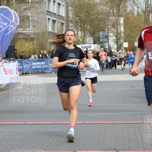 12.04.2026 - 45. Internationalen Wilhelmsburger Insellauf Strokosch-Dieckow http://msf.ph/oto/9476121 12.04.2026 12:56:12 Ziel 4728, 3315, 5463, 4459, 5817 meine-sportfotos.de