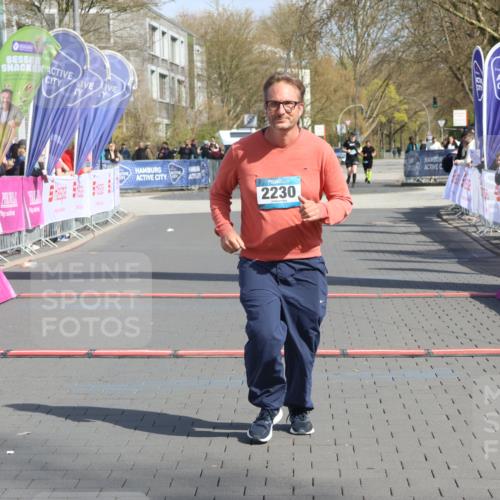 12.04.2026 - 45. Internationalen Wilhelmsburger Insellauf Strokosch-Dieckow http://msf.ph/oto/9476141 12.04.2026 11:33:35 Ziel 2230 meine-sportfotos.de