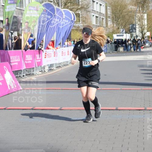 12.04.2026 - 45. Internationalen Wilhelmsburger Insellauf Strokosch-Dieckow http://msf.ph/oto/9476151 12.04.2026 11:33:49 Ziel 2233 meine-sportfotos.de