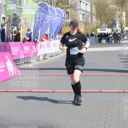 12.04.2026 - 45. Internationalen Wilhelmsburger Insellauf Strokosch-Dieckow http://msf.ph/oto/9476163 12.04.2026 11:33:49 Ziel 2233 meine-sportfotos.de