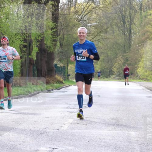 12.04.2026 - 45. Internationalen Wilhelmsburger Insellauf Yannick Fuchs http://msf.ph/oto/9476175 12.04.2026 10:10:09 Laufen 5456, 2017, 4733 meine-sportfotos.de