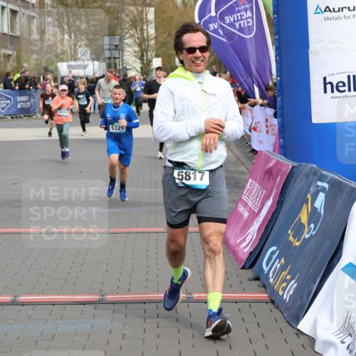 12.04.2026 - 45. Internationalen Wilhelmsburger Insellauf Strokosch-Dieckow http://msf.ph/oto/9476176 12.04.2026 12:56:17 Ziel 4459, 5817, 5321, 4311 meine-sportfotos.de
