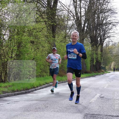 12.04.2026 - 45. Internationalen Wilhelmsburger Insellauf Yannick Fuchs http://msf.ph/oto/9476205 12.04.2026 10:10:12 Laufen 5456, 2017, 4733 meine-sportfotos.de