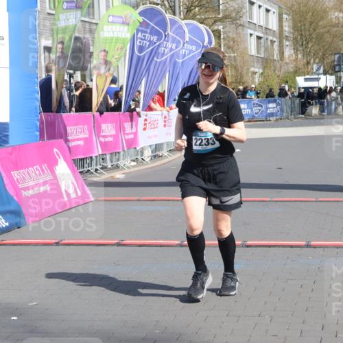 12.04.2026 - 45. Internationalen Wilhelmsburger Insellauf Strokosch-Dieckow http://msf.ph/oto/9476221 12.04.2026 11:33:49 Ziel 2233 meine-sportfotos.de