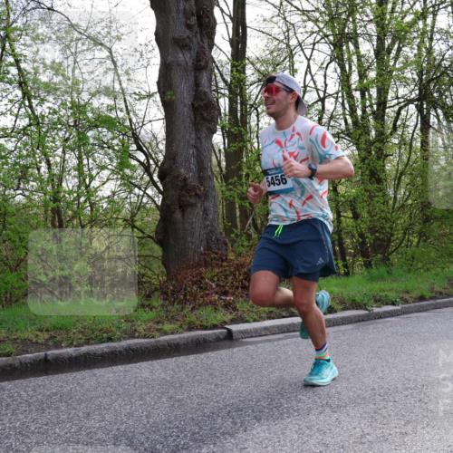 12.04.2026 - 45. Internationalen Wilhelmsburger Insellauf Yannick Fuchs http://msf.ph/oto/9476239 12.04.2026 10:10:14 Laufen 5456 meine-sportfotos.de