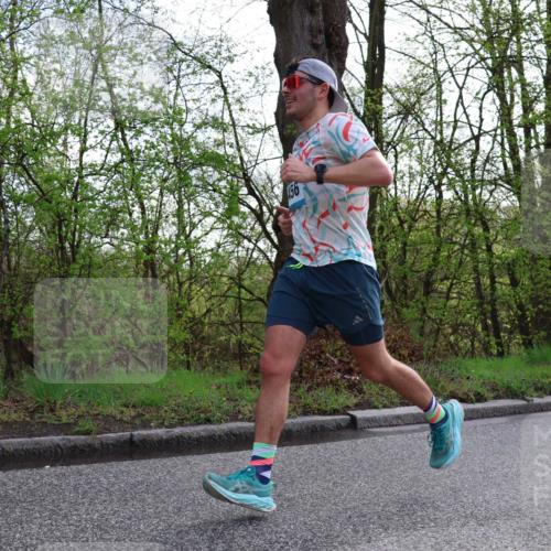 12.04.2026 - 45. Internationalen Wilhelmsburger Insellauf Yannick Fuchs http://msf.ph/oto/9476242 12.04.2026 10:10:14 Laufen  meine-sportfotos.de