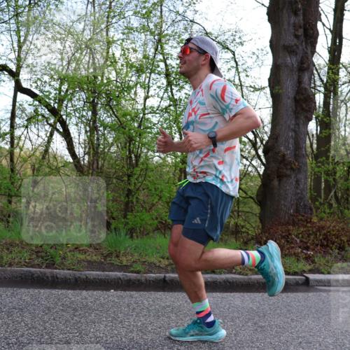 12.04.2026 - 45. Internationalen Wilhelmsburger Insellauf Yannick Fuchs http://msf.ph/oto/9476244 12.04.2026 10:10:14 Laufen  meine-sportfotos.de