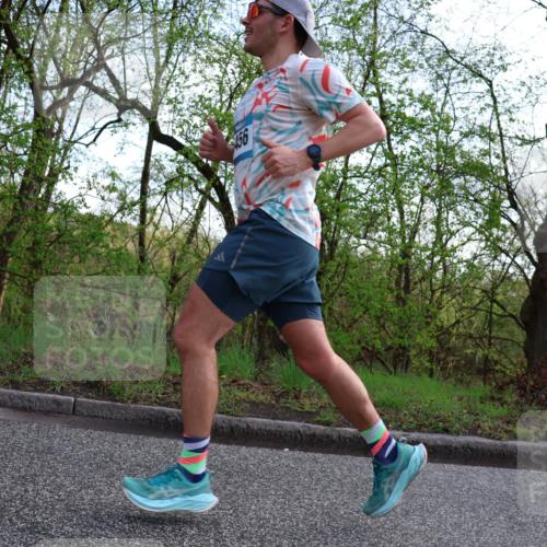 12.04.2026 - 45. Internationalen Wilhelmsburger Insellauf Yannick Fuchs http://msf.ph/oto/9476248 12.04.2026 10:10:14 Laufen  meine-sportfotos.de