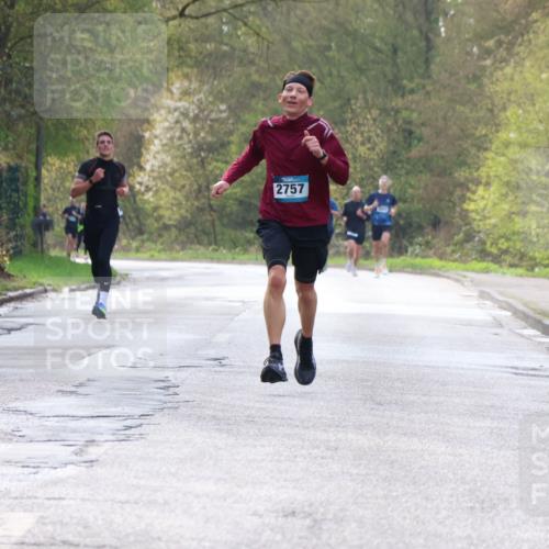 12.04.2026 - 45. Internationalen Wilhelmsburger Insellauf Yannick Fuchs http://msf.ph/oto/9476259 12.04.2026 10:10:20 Laufen 2757 meine-sportfotos.de
