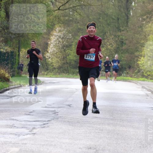 12.04.2026 - 45. Internationalen Wilhelmsburger Insellauf Yannick Fuchs http://msf.ph/oto/9476262 12.04.2026 10:10:21 Laufen 2757 meine-sportfotos.de
