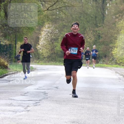 12.04.2026 - 45. Internationalen Wilhelmsburger Insellauf Yannick Fuchs http://msf.ph/oto/9476266 12.04.2026 10:10:21 Laufen 2757 meine-sportfotos.de
