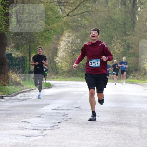 12.04.2026 - 45. Internationalen Wilhelmsburger Insellauf Yannick Fuchs http://msf.ph/oto/9476270 12.04.2026 10:10:21 Laufen 2757 meine-sportfotos.de