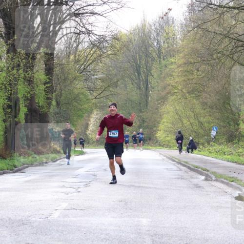 12.04.2026 - 45. Internationalen Wilhelmsburger Insellauf Yannick Fuchs http://msf.ph/oto/9476275 12.04.2026 10:10:22 Laufen 2757 meine-sportfotos.de