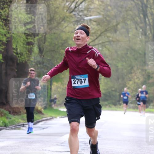 12.04.2026 - 45. Internationalen Wilhelmsburger Insellauf Yannick Fuchs http://msf.ph/oto/9476291 12.04.2026 10:10:24 Laufen 4605, 2757 meine-sportfotos.de