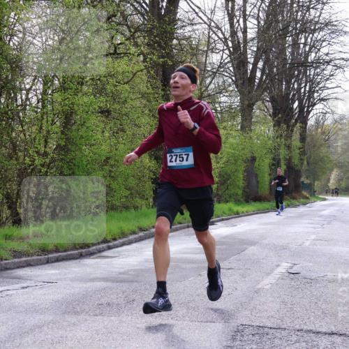 12.04.2026 - 45. Internationalen Wilhelmsburger Insellauf Yannick Fuchs http://msf.ph/oto/9476326 12.04.2026 10:10:26 Laufen 2757 meine-sportfotos.de