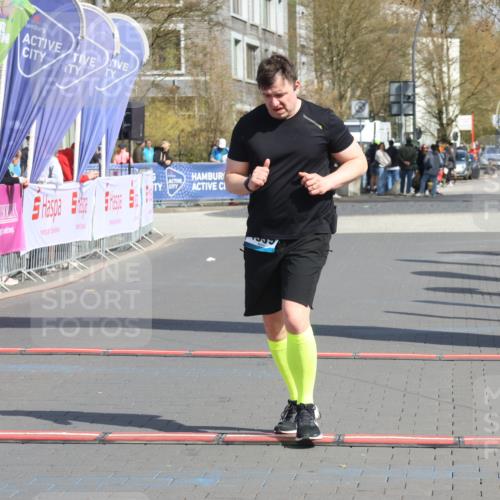 12.04.2026 - 45. Internationalen Wilhelmsburger Insellauf Strokosch-Dieckow http://msf.ph/oto/9476335 12.04.2026 11:34:01 Ziel 4939 meine-sportfotos.de