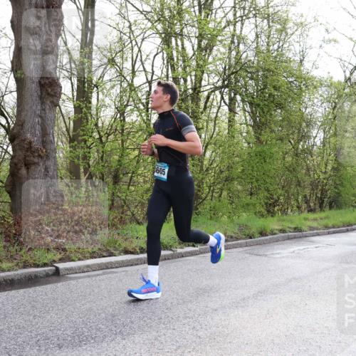 12.04.2026 - 45. Internationalen Wilhelmsburger Insellauf Yannick Fuchs http://msf.ph/oto/9476386 12.04.2026 10:10:34 Laufen 605 meine-sportfotos.de
