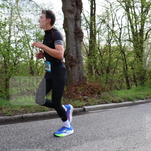 12.04.2026 - 45. Internationalen Wilhelmsburger Insellauf Yannick Fuchs http://msf.ph/oto/9476395 12.04.2026 10:10:34 Laufen 605 meine-sportfotos.de