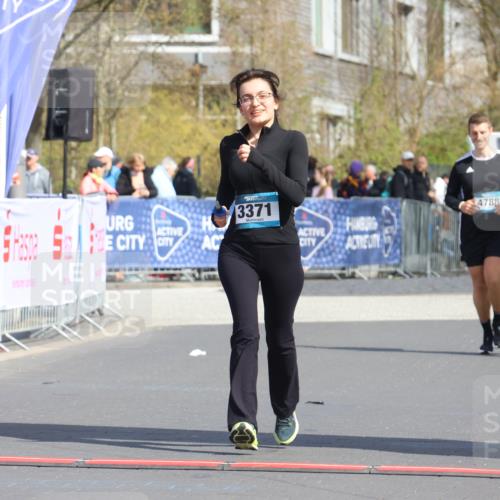 12.04.2026 - 45. Internationalen Wilhelmsburger Insellauf Strokosch-Dieckow http://msf.ph/oto/9476399 12.04.2026 11:35:15 Ziel 3371 meine-sportfotos.de