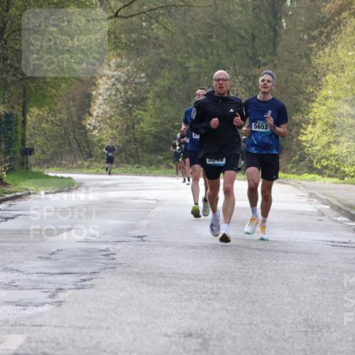 12.04.2026 - 45. Internationalen Wilhelmsburger Insellauf Yannick Fuchs http://msf.ph/oto/9476408 12.04.2026 10:10:37 Laufen 5652 meine-sportfotos.de
