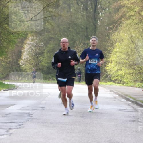 12.04.2026 - 45. Internationalen Wilhelmsburger Insellauf Yannick Fuchs http://msf.ph/oto/9476425 12.04.2026 10:10:38 Laufen 5652 meine-sportfotos.de