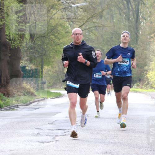 12.04.2026 - 45. Internationalen Wilhelmsburger Insellauf Yannick Fuchs http://msf.ph/oto/9476441 12.04.2026 10:10:40 Laufen 2789, 0652 meine-sportfotos.de