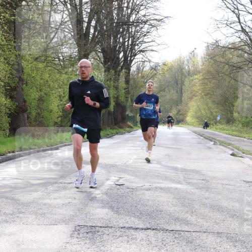 12.04.2026 - 45. Internationalen Wilhelmsburger Insellauf Yannick Fuchs http://msf.ph/oto/9476485 12.04.2026 10:10:43 Laufen 5652 meine-sportfotos.de