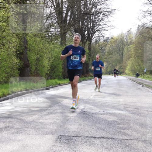 12.04.2026 - 45. Internationalen Wilhelmsburger Insellauf Yannick Fuchs http://msf.ph/oto/9476504 12.04.2026 10:10:45 Laufen 5652, 2789 meine-sportfotos.de