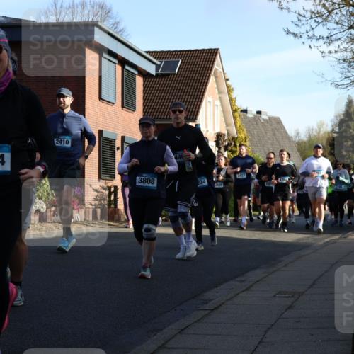12.04.2026 - 45. Internationalen Wilhelmsburger Insellauf Yannick Fuchs http://msf.ph/oto/9476559 12.04.2026 09:03:36 Laufen 2304, 2410, 3808, 446, 2427, 703, 34, 2428, 478 meine-sportfotos.de