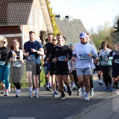 12.04.2026 - 45. Internationalen Wilhelmsburger Insellauf Yannick Fuchs http://msf.ph/oto/9476572 12.04.2026 09:03:38 Laufen 5616, 2427, 4782, 2703, 2320, 2428, 2788, 3383, 2565 meine-sportfotos.de