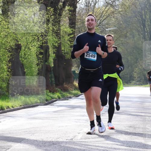 12.04.2026 - 45. Internationalen Wilhelmsburger Insellauf Yannick Fuchs http://msf.ph/oto/9476573 12.04.2026 10:10:59 Laufen 2549 meine-sportfotos.de