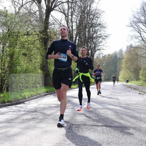 12.04.2026 - 45. Internationalen Wilhelmsburger Insellauf Yannick Fuchs http://msf.ph/oto/9476603 12.04.2026 10:11:01 Laufen 2549 meine-sportfotos.de