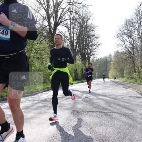 12.04.2026 - 45. Internationalen Wilhelmsburger Insellauf Yannick Fuchs http://msf.ph/oto/9476613 12.04.2026 10:11:02 Laufen 2549 meine-sportfotos.de