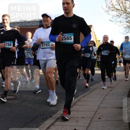 12.04.2026 - 45. Internationalen Wilhelmsburger Insellauf Yannick Fuchs http://msf.ph/oto/9476623 12.04.2026 09:03:43 Laufen 5616, 2320, 4788, 3096, 40, 2703, 45, 2565, 3383, 3382, 3714 meine-sportfotos.de