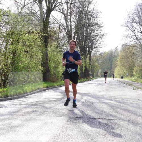 12.04.2026 - 45. Internationalen Wilhelmsburger Insellauf Yannick Fuchs http://msf.ph/oto/9476627 12.04.2026 10:11:03 Laufen 3205 meine-sportfotos.de