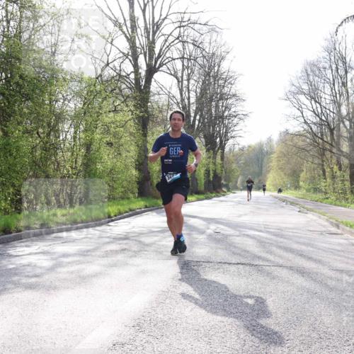 12.04.2026 - 45. Internationalen Wilhelmsburger Insellauf Yannick Fuchs http://msf.ph/oto/9476632 12.04.2026 10:11:03 Laufen 2023, 328 meine-sportfotos.de