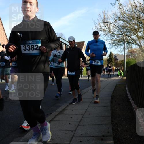 12.04.2026 - 45. Internationalen Wilhelmsburger Insellauf Yannick Fuchs http://msf.ph/oto/9476643 12.04.2026 09:03:45 Laufen 4374, 2686, 3564, 3382, 481, 2788, 3715, 3714 meine-sportfotos.de