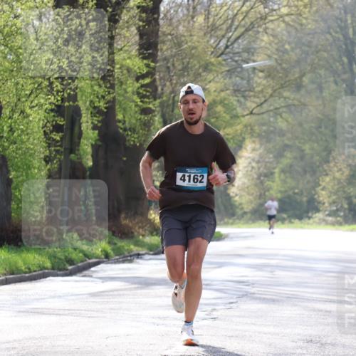 12.04.2026 - 45. Internationalen Wilhelmsburger Insellauf Yannick Fuchs http://msf.ph/oto/9476666 12.04.2026 10:11:07 Laufen 4162 meine-sportfotos.de