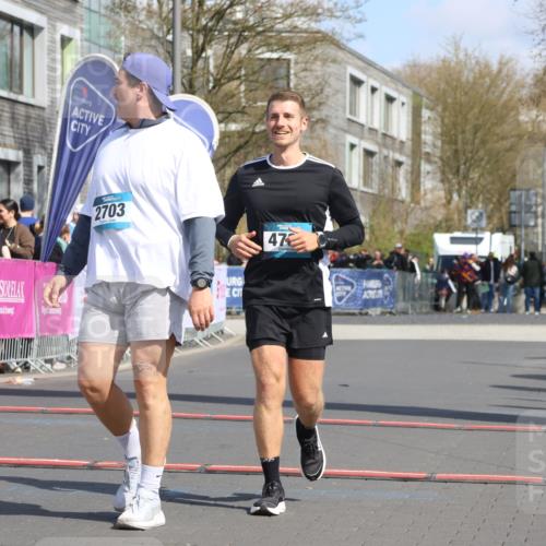 12.04.2026 - 45. Internationalen Wilhelmsburger Insellauf Strokosch-Dieckow http://msf.ph/oto/9476674 12.04.2026 11:35:23 Ziel 2703, 4788 meine-sportfotos.de