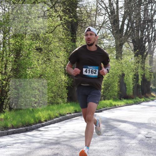 12.04.2026 - 45. Internationalen Wilhelmsburger Insellauf Yannick Fuchs http://msf.ph/oto/9476701 12.04.2026 10:11:10 Laufen 4162 meine-sportfotos.de