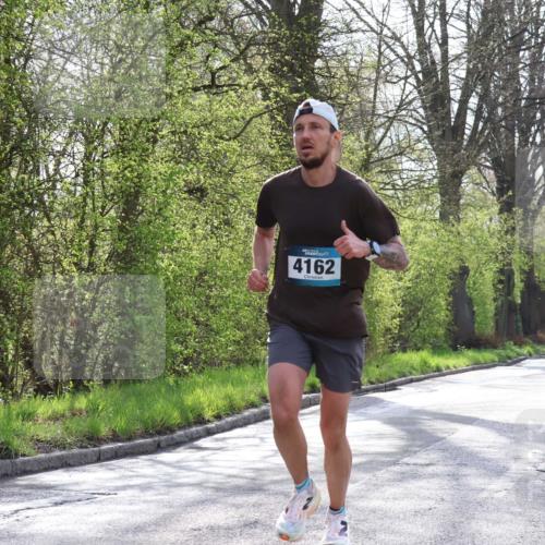 12.04.2026 - 45. Internationalen Wilhelmsburger Insellauf Yannick Fuchs http://msf.ph/oto/9476704 12.04.2026 10:11:10 Laufen 4162 meine-sportfotos.de