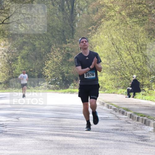 12.04.2026 - 45. Internationalen Wilhelmsburger Insellauf Yannick Fuchs http://msf.ph/oto/9476729 12.04.2026 10:11:12 Laufen 3976, 41, 226 meine-sportfotos.de