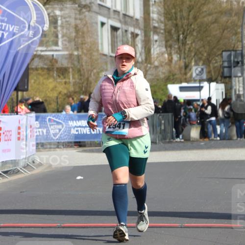 12.04.2026 - 45. Internationalen Wilhelmsburger Insellauf Strokosch-Dieckow http://msf.ph/oto/9476744 12.04.2026 11:35:55 Ziel 2341 meine-sportfotos.de