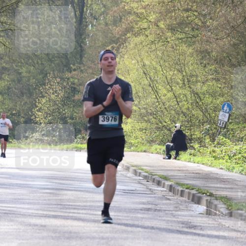 12.04.2026 - 45. Internationalen Wilhelmsburger Insellauf Yannick Fuchs http://msf.ph/oto/9476747 12.04.2026 10:11:13 Laufen 3976, 22 meine-sportfotos.de