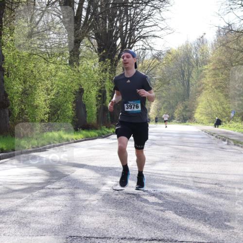 12.04.2026 - 45. Internationalen Wilhelmsburger Insellauf Yannick Fuchs http://msf.ph/oto/9476795 12.04.2026 10:11:17 Laufen 3976, 226 meine-sportfotos.de
