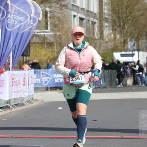 12.04.2026 - 45. Internationalen Wilhelmsburger Insellauf Strokosch-Dieckow http://msf.ph/oto/9476809 12.04.2026 11:35:56 Ziel 2341 meine-sportfotos.de